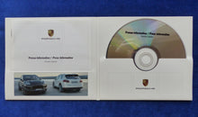 Lade das Bild in den Galerie-Viewer, Porsche Cayenne Hybrid Turbo - Presse-Information DVD Media presskit 04.2010
