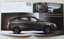 Lade das Bild in den Galerie-Viewer, Lada 2172 Fließheck - Prospekt Brochure 2007
