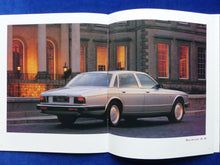 Lade das Bild in den Galerie-Viewer, Jaguar Daimler Double Six 4.0 Majestic - UK-Prospekt Brochure 1994 England
