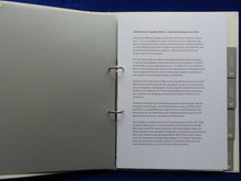 Lade das Bild in den Galerie-Viewer, Audi TechDay Leichtbau - A8 R8 quattro - Media-Info Hardcover press-kit 02.2011
