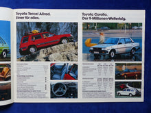 Lade das Bild in den Galerie-Viewer, Toyota Programm - Starlet Corolla Celica LandCruiser - Prospekt Brochure 04.1983
