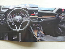 Lade das Bild in den Galerie-Viewer, Alfa Romeo Stelvio First Edition Turbo 16V MJ 2018 - Prospekt Brochure 06.2017
