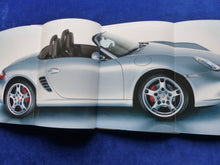 Lade das Bild in den Galerie-Viewer, Porsche Boxster S Typ 987 MJ 2007 - Hardcover Prospekt Brochure 05.2006
