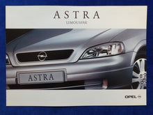 Lade das Bild in den Galerie-Viewer, Opel Astra Limousine - Preview Prospekt Brochure 04.1998
