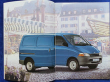 Lade das Bild in den Galerie-Viewer, Toyota HiAce Transporter Kasten Combi 1997 - Prospekt Brochure + Daten 04.1996
