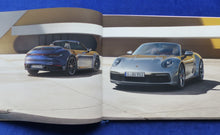 Lade das Bild in den Galerie-Viewer, Porsche 911 Carrera S Typ 992 MJ 2020 - Hardcover Prospekt Brochure 01.2019
