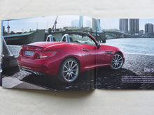Lade das Bild in den Galerie-Viewer, Mercedes-Benz SLC Roadster Typ R172 MJ 2016 - Prospekt Brochure 09.2015
