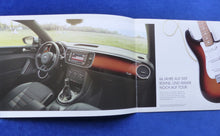 Lade das Bild in den Galerie-Viewer, VW Beetle Fender Edition MJ 2013 - Prospekt Brochure 06.2012
