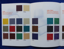 Lade das Bild in den Galerie-Viewer, BMW Individual - Stoffe Leder Farben Materialien - Prospekt Brochure 1998
