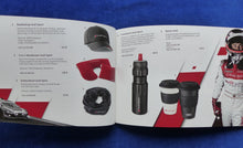 Lade das Bild in den Galerie-Viewer, Audi Sport Collection 2013 S Line Le Mans DTM R8 – Prospekt Brochure 04.2013
