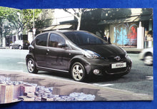 Lade das Bild in den Galerie-Viewer, Toyota Aygo MJ 2011 - Prospekt Brochure 01.2011
