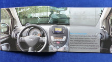 Lade das Bild in den Galerie-Viewer, Toyota Aygo MJ 2011 - Prospekt Brochure 01.2011
