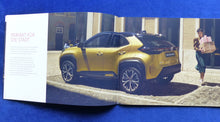 Lade das Bild in den Galerie-Viewer, Toyota Yaris Cross MJ 2023 - Prospekt Brochure + Preisliste 04.2022

