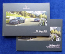 Lade das Bild in den Galerie-Viewer, Porsche 911 50 Jahre Jubiläumsmodell - Hardcover Prospekt + Preisliste 06.2013
