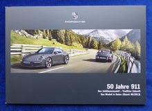 Lade das Bild in den Galerie-Viewer, Porsche 911 50 Jahre Jubiläumsmodell - Hardcover Prospekt + Preisliste 06.2013
