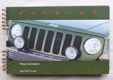 Lade das Bild in den Galerie-Viewer, Jeep Compass &amp; Patriot Concept - Pressemappe CD-Rom press-kit IAA Frankfurt 2005

