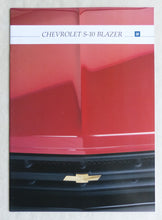Lade das Bild in den Galerie-Viewer, Chevrolet S-10 Blazer - Prospekt Brochure 1992
