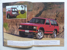 Lade das Bild in den Galerie-Viewer, Chevrolet S-10 Blazer - Prospekt Brochure 1992
