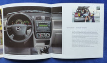 Lade das Bild in den Galerie-Viewer, Mazda Demio Collection Sondermodell MJ 2003 - Prospekt Brochure 05.2002
