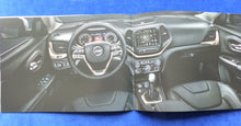 Lade das Bild in den Galerie-Viewer, Jeep Cherokee KL - Prospekt Brochure 2018 Schweden schwedisch
