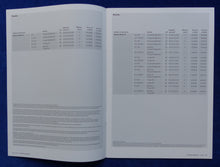 Lade das Bild in den Galerie-Viewer, VW Bus T5 Multivan Edition 25 MJ 2013 - Prospekt Brochure + Preisliste 01.2013
