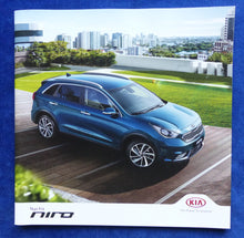 Lade das Bild in den Galerie-Viewer, Kia Niro MJ 2017 - Prospekt Brochure 08.2016 Schweden schwedisch
