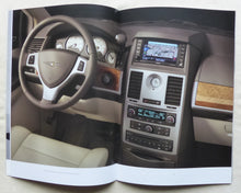 Lade das Bild in den Galerie-Viewer, Chrysler 2009 Town &amp; Country - US-Prospekt Brochure 08.2008 USA englisch
