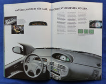 Lade das Bild in den Galerie-Viewer, Hyundai Matrix MJ 2002 - Prospekt Brochure 02.2002
