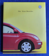 Lade das Bild in den Galerie-Viewer, VW New Beetle MJ 2000 - Buch Hardcover Prospekt Brochure 10.1999

