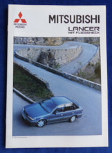 Lade das Bild in den Galerie-Viewer, Mitsubishi Lancer Fließheck MJ 1993 - Prospekt Brochure 10.1992

