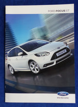 Lade das Bild in den Galerie-Viewer, Ford Focus ST 250 PS MJ 2013 - Prospekt Brochure 10.2012
