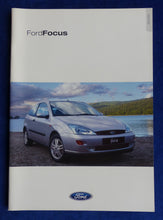 Lade das Bild in den Galerie-Viewer, Ford Focus Limousine Turnier MJ 2001 - Prospekt Brochure 09.2000
