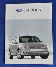 Lade das Bild in den Galerie-Viewer, Ford 2005 Focus - US-Prospekt Brochure 2004 USA englisch
