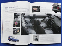 Lade das Bild in den Galerie-Viewer, Ford 2005 Focus - US-Prospekt Brochure 2004 USA englisch
