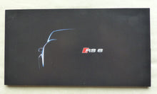 Lade das Bild in den Galerie-Viewer, Audi RS6 quattro Limo &amp; Avant Typ C5 MJ 2003 - Postkarten Prospekt Mappe 06.2002
