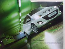 Lade das Bild in den Galerie-Viewer, Mazda 2 MJ 2011 - Prospekt Brochure 10.2010
