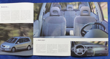Lade das Bild in den Galerie-Viewer, Mazda Premacy MJ 2001 - Prospekt Brochure + Farben + Daten 12.2000
