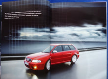 Lade das Bild in den Galerie-Viewer, Audi RS 4 Avant quattro MJ 2001 - Hardcover Prospekt + Preisliste 04.2000
