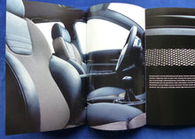 Lade das Bild in den Galerie-Viewer, Audi RS 4 Avant quattro MJ 2001 - Hardcover Prospekt + Preisliste 04.2000
