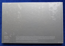 Lade das Bild in den Galerie-Viewer, Audi RS 5 Coupe quattro MJ 2010 - Hardcover Prospekt Brochure 03.2010
