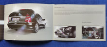 Lade das Bild in den Galerie-Viewer, Mercedes-Benz C-Klasse mit Sportpaket AMG MJ 2003 - Prospekt Brochure 10.2002
