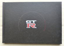 Lade das Bild in den Galerie-Viewer, Nissan GT-R 485 PS MJ 2009 - Hardcover Prospekt Brochure 02.2009

