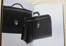 Lade das Bild in den Galerie-Viewer, Lamborghini Collezione 2002 Lifestyle Accessoires - Prospekt 09.2001 englisch
