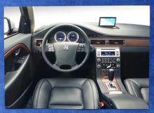 Lade das Bild in den Galerie-Viewer, Volvo V70 Innenraum - Original Pressefoto press photo 2007
