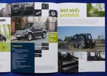 Lade das Bild in den Galerie-Viewer, Suzuki Jimny Style Sondermodell MJ 2012 - Prospekt Brochure 04.2011
