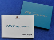 Lade das Bild in den Galerie-Viewer, Porsche 718 Cayman S MJ 2016 - Hardcover Prospekt Brochure 02.2016 im Schuber
