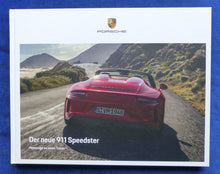 Lade das Bild in den Galerie-Viewer, Porsche 911 Speedster Typ 991 MJ 2019 - Hardcover Prospekt Brochure 05.2019
