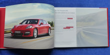 Lade das Bild in den Galerie-Viewer, Porsche Panamera GTS MJ 2012 - Hardcover Prospekt Brochure 10.2011 im Schuber
