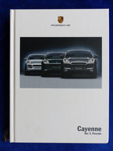 Lade das Bild in den Galerie-Viewer, Porsche Cayenne S Turbo MJ 2005 - Hardcover Prospekt Brochure 06.2004
