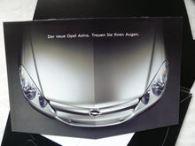 Lade das Bild in den Galerie-Viewer, Opel Astra MJ 2004 - Preview Prospekt Brochure 08.2003

